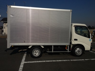 2tトラック箱車