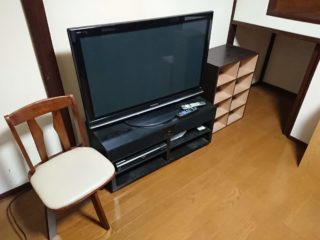 テレビ　イス