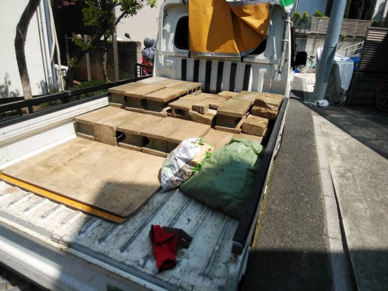 練馬区でコンクリートブロックや石の処分が得意な会社の事例です 快適空間 練馬区でコンクリートブロックや石の処分が得意な会社の事例です 快適空間